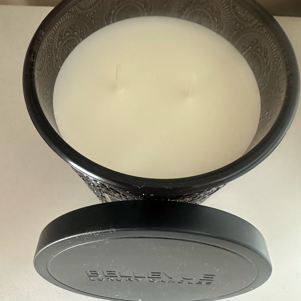 Bellevue Luxury Candle Double Wick 12 oz ~ EMBER & TOBACCO ~ NEW - Picture 2 of 5